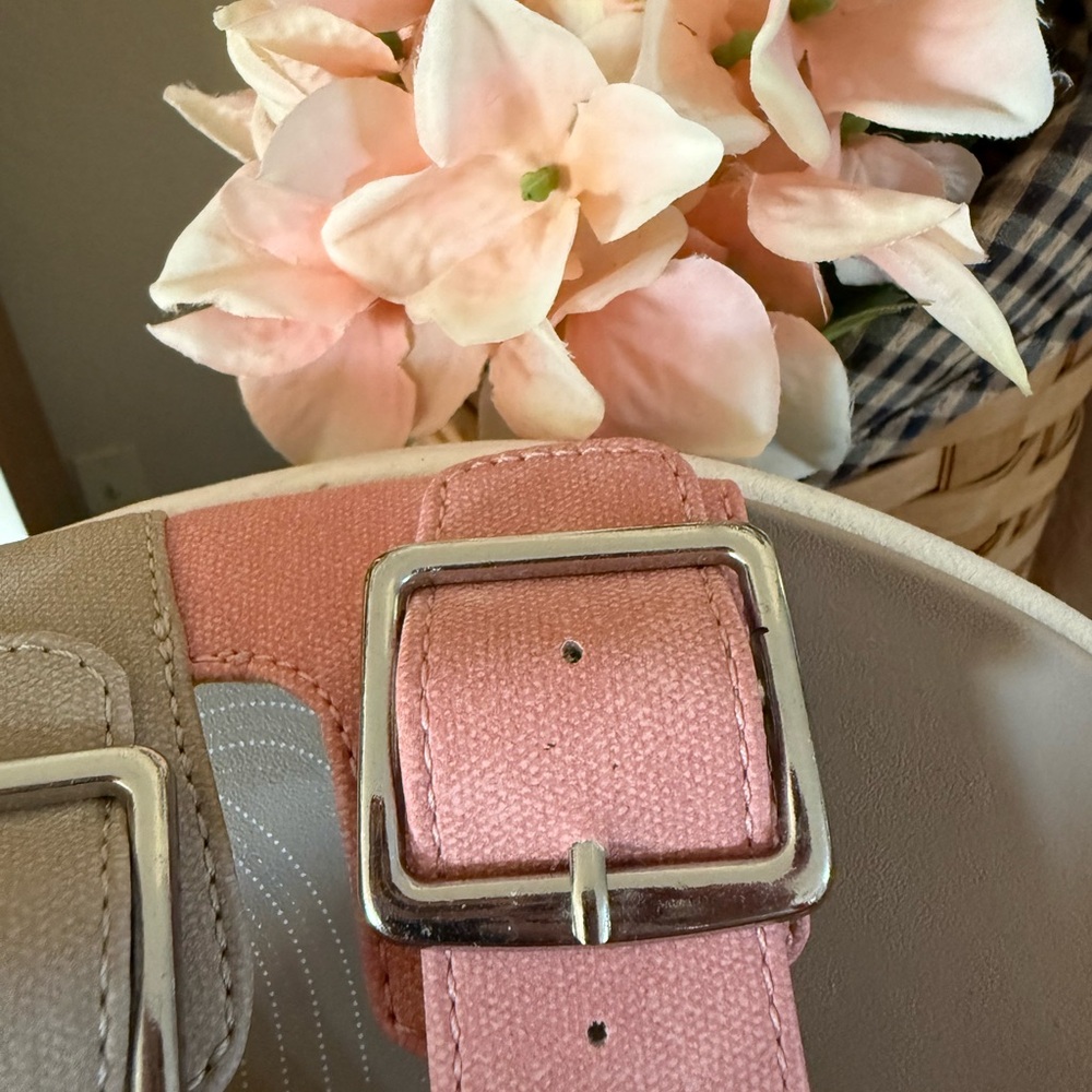 Clarks Women's Sandals in Pink and Beige - Picture 10 of 12